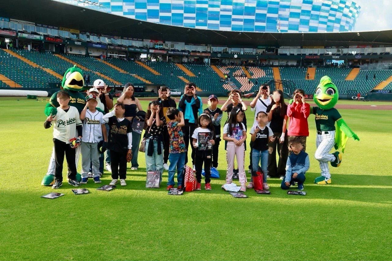 Imagen principal del artículo Realiza Gobierno de Pepe Chedraui clínica deportiva con Pericos de Puebla