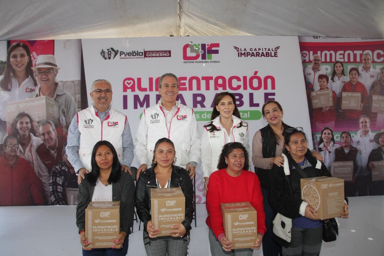 Imagen principal del artículo Pepe Chedraui y MariElise Budib entregan más de 4 mil despensas del programa “Alimentación Imparable” en la U.H. San Bartolo