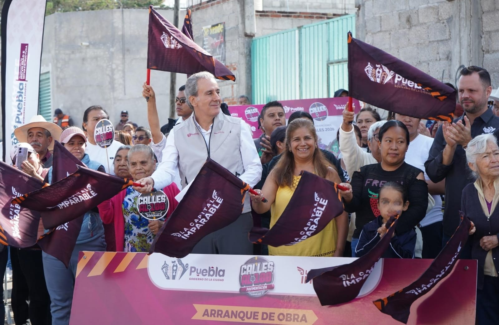 Imagen principal del artículo Impulsa Pepe Chedraui obras de pavimentación en la colonia El Salvador
