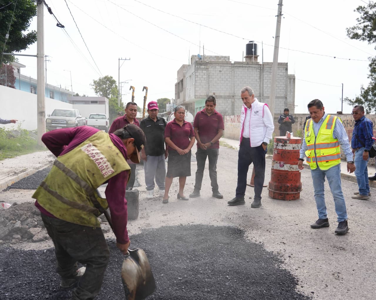 Imagen principal del artículo Verifica Pepe Chedraui trabajos de bacheo en San Andrés Azumiatla