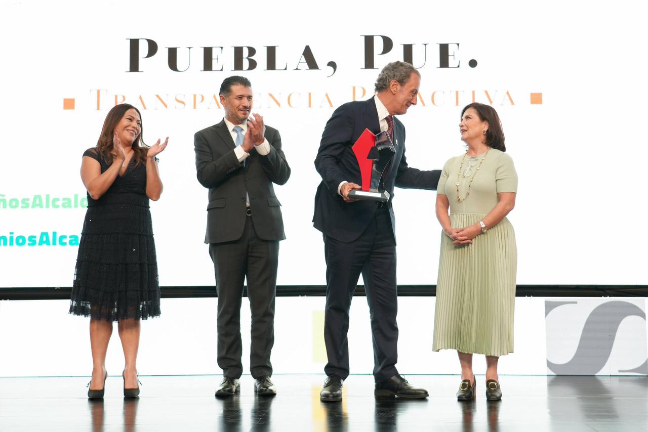 Imagen principal del artículo Reafirma Pepe Chedraui compromiso con la transparencia tras reconocimiento nacional