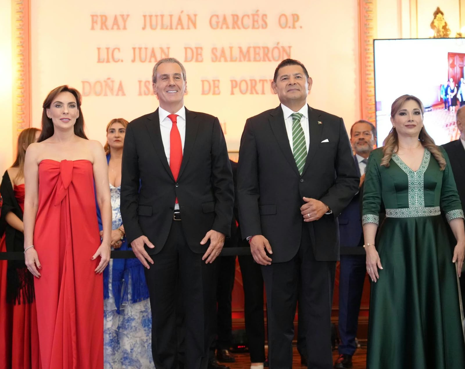 Imagen principal del artículo Encabezan Alejandro Armenta y Pepe Chedraui ceremonia del Grito de Independencia