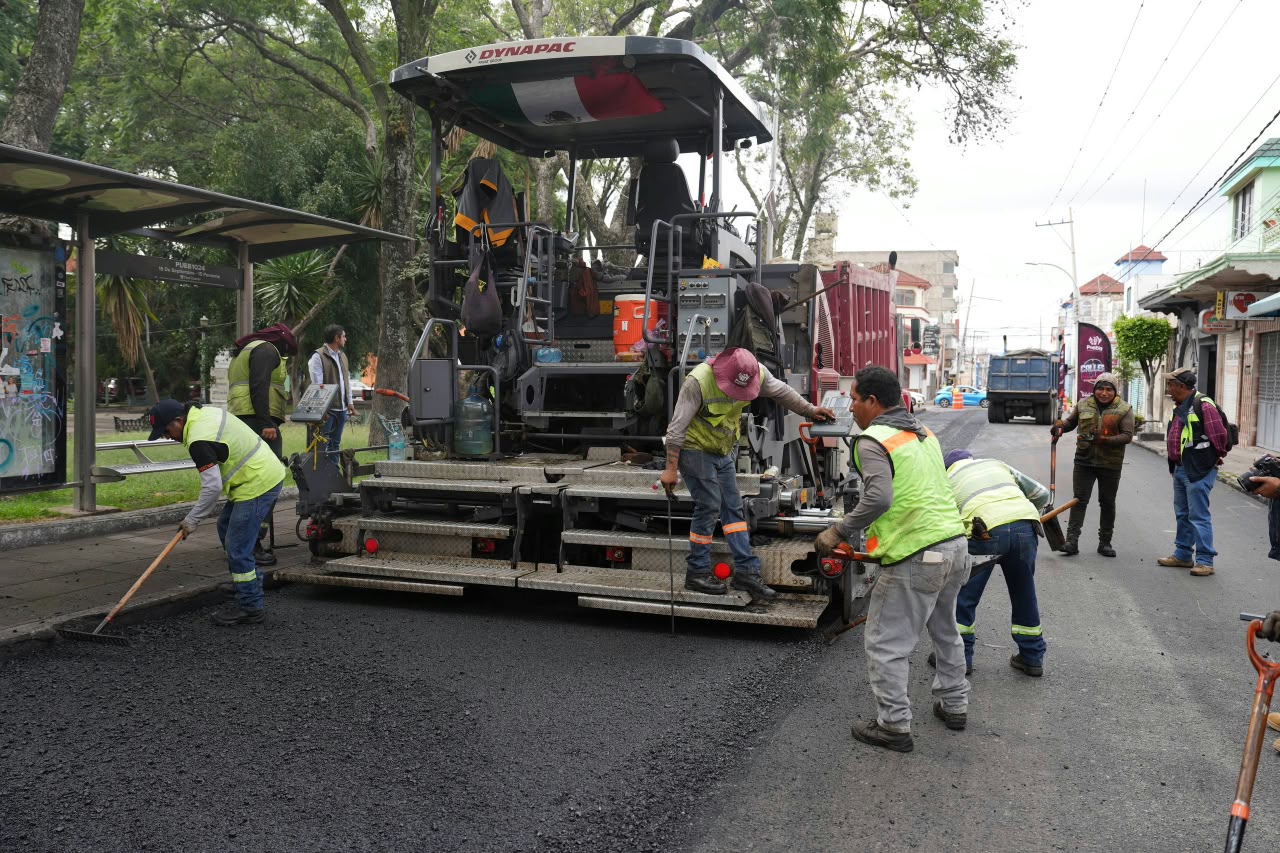Imagen principal del artículo Supervisa Pepe Chedraui avances del Tren Capitalino de Pavimentación en avenida 16 de Septiembre