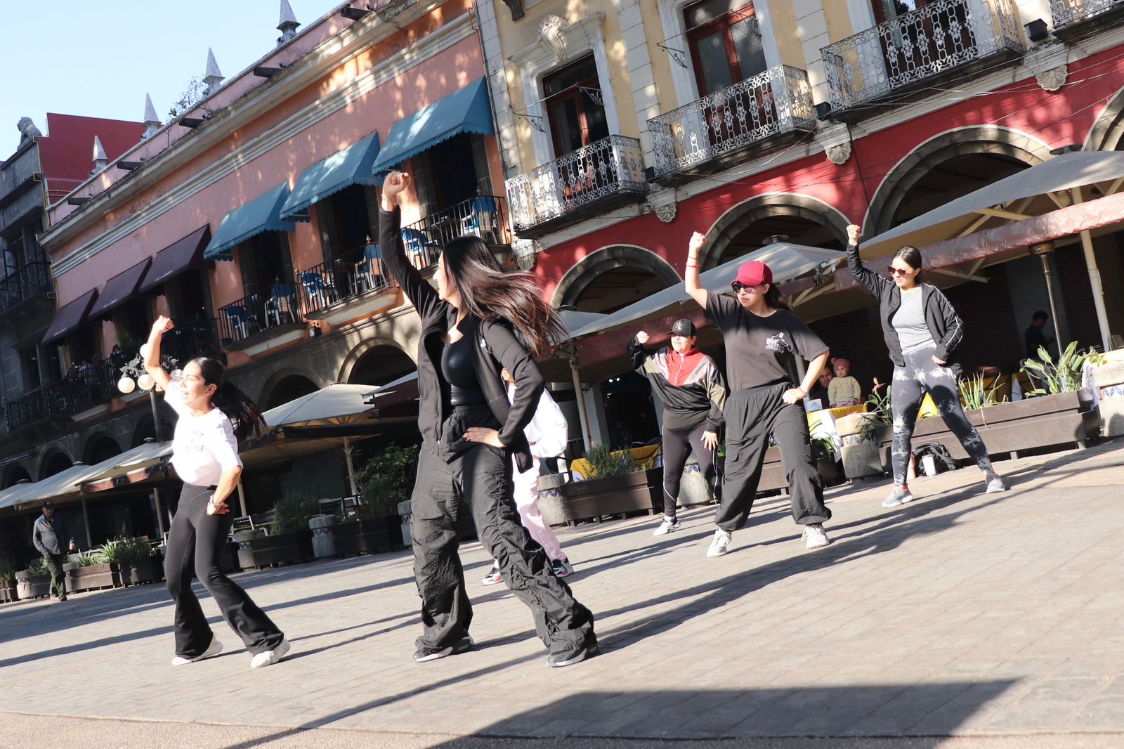 Gran aceptación del "entrenamiento funcional" durante la Vía Recreativa en la ciudad