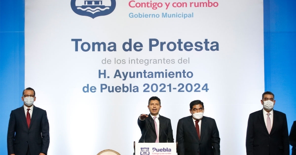 Eduardo Rivera Pérez rindió protesta como presidente Municipal de Puebla